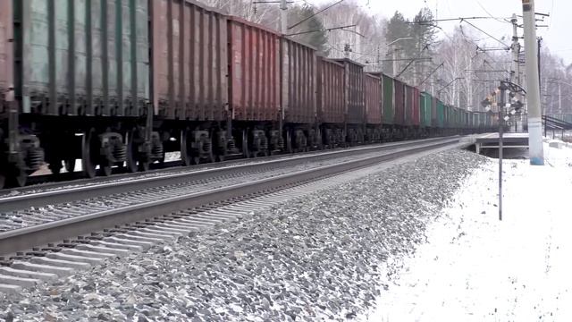 Приветливый. 2ЭС10-153 "ГРАНИТ" с грузовым составом смотреть онлайн