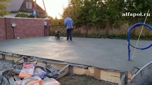 Технология укладки армированной железобетонной плиты с упрочняющим верхним слоем - топпинг АЛЬФАПОЛ смотреть онлайн