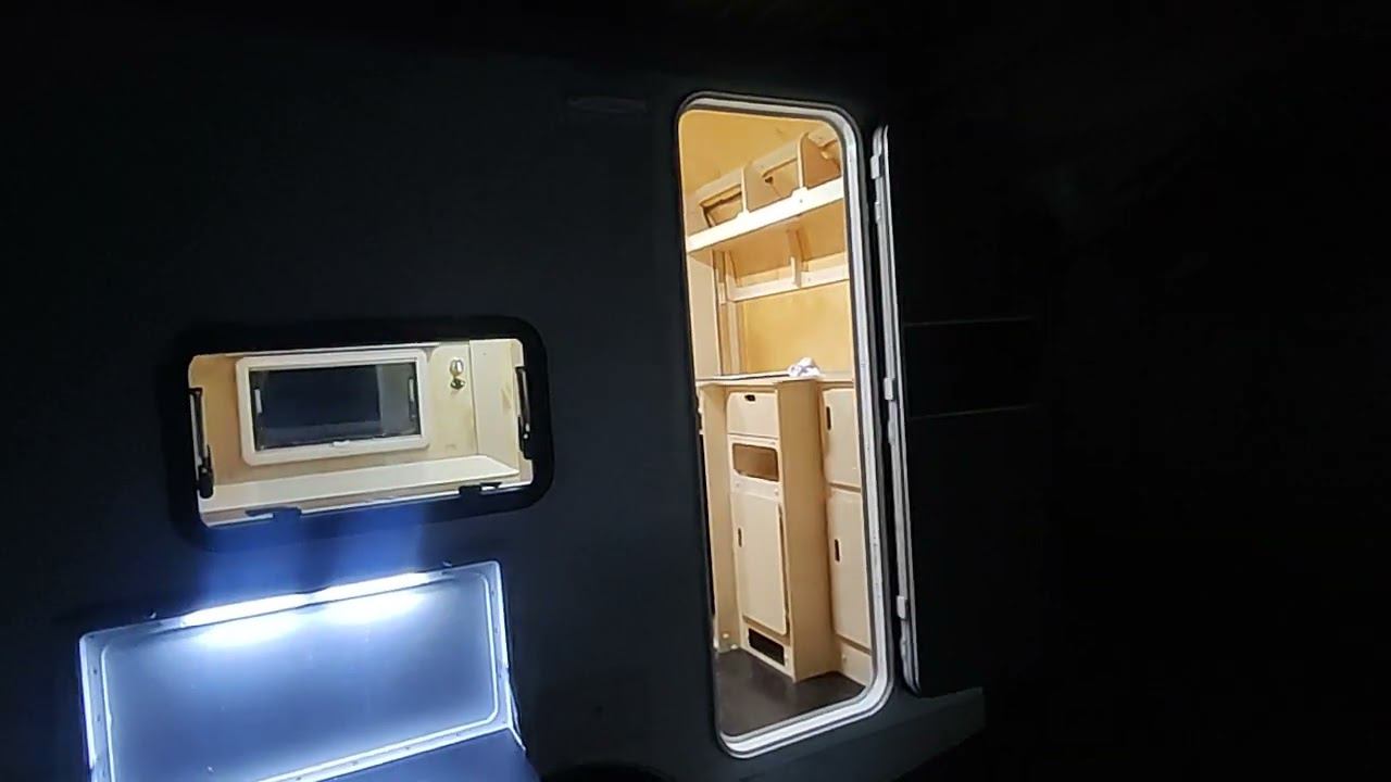 Туристический прицеп Shpitz на 4-х до 750 кг от компании PETSUN.