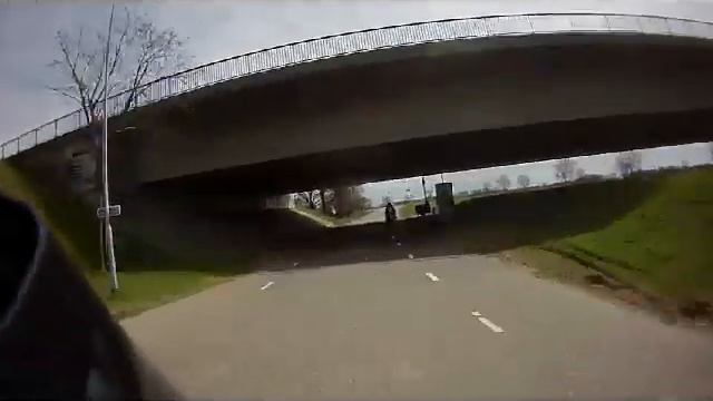 mike on his yamaha r1 (background music is volbeat Sad Man's Tongue ) смотреть онлайн