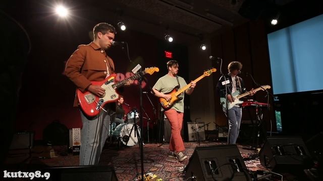 Parquet Courts - "Total Football" смотреть онлайн
