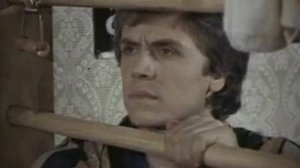 Она с метлой он в черной шляпе