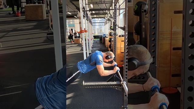 Разгибания рук ,тренировка трицепса #video #shots #shortvideo #трицепс #triceps #tricepsworkout