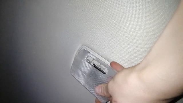 Как снять плафон салонного света Honda crv, другие видео на моем канале. смотреть онлайн