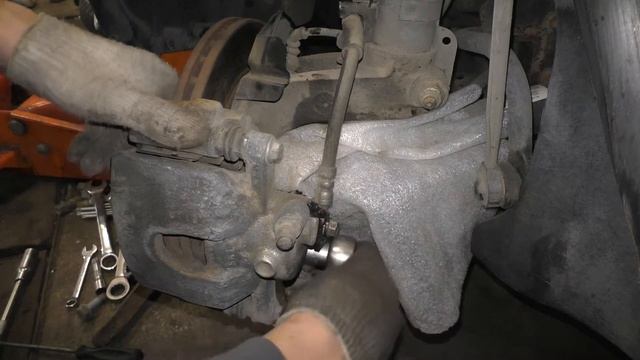 VW Polo Sedan & Skoda Rapid - замена скобы и суппорта в сборе