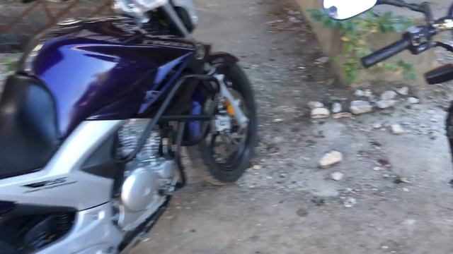Совпадение? Не думаю! Fazer 250 и ybr 125! Сравнение. смотреть онлайн