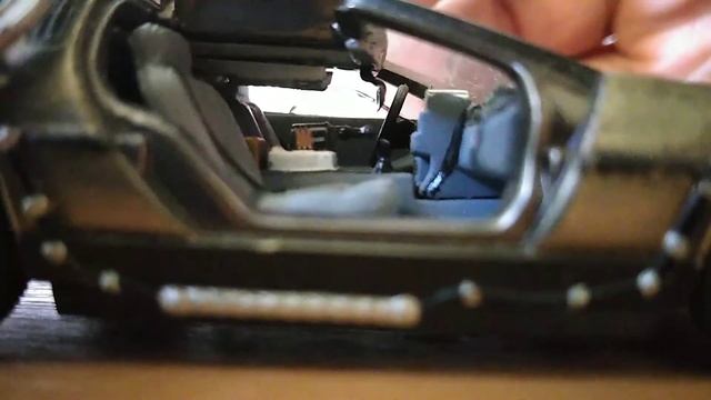 DELOREAN DMC12 Назад в будущее 2 смотреть онлайн