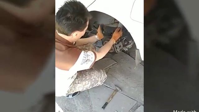 Замена задних стоек на Мазда 626 смотреть онлайн