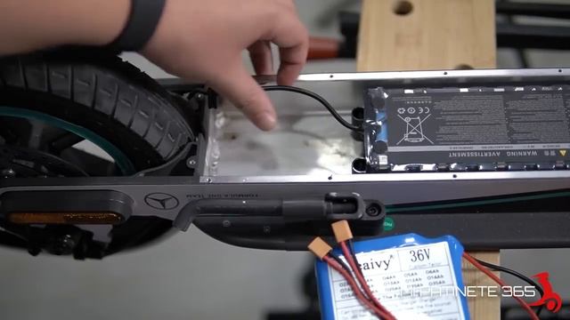 Instalación batería extra MINI ?⚡ Patinete Xiaomi Essential ? смотреть онлайн