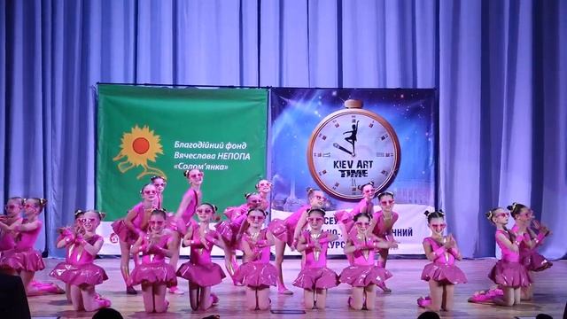 Ансамбль естрадно-спортивного танца СТЕЛЗ смотреть онлайн