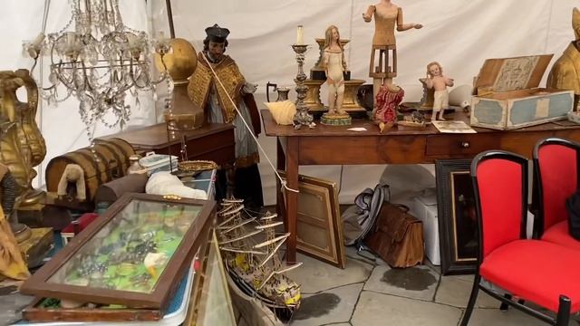 Блошиный рынок в Италии мебель просто Ах! Что продают на итальянском блошином рынке смотреть онлайн