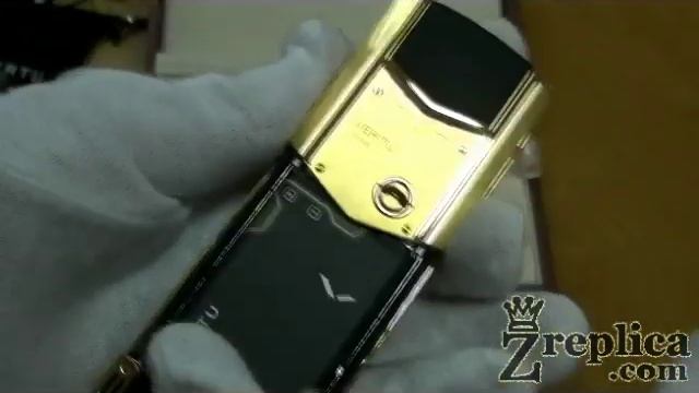 Vertu Signature S Design Gold смотреть онлайн
