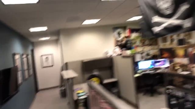 An Empty Parking Lot on Black Friday смотреть онлайн