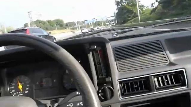 Ford Escort Mk3 1600 Diesel -3 Portes - premiers tours de roues apres 18ans dans un showroom Ford . смотреть онлайн