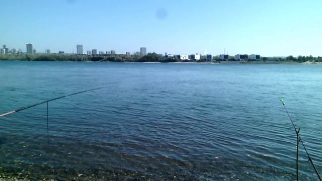 На рыбалке.