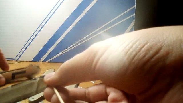 Делаем нож бабочку из картона смотреть онлайн