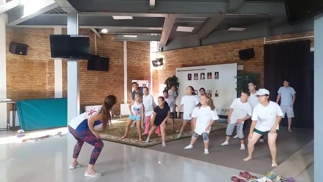 Танцы в лагере "Стиль Жизни" смотреть онлайн