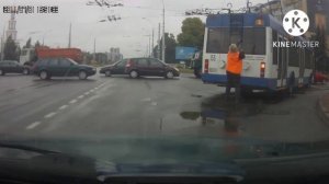 БРЕСТ. ПОДБОРКА ТРОЛЛЕЙБУСОВ, СЛЕТЕВШИЕ С ПРОВОДОВ