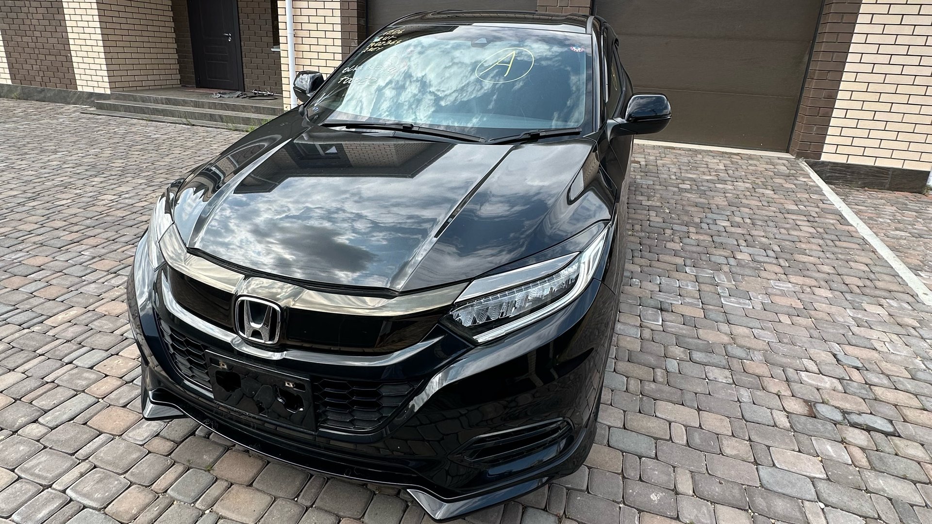 Honda Vezel RS, 2020 г.в., Бензин, V-1500, Пробег 23.000 км., Оценка 4.5, Цена 2.100.000₽ смотреть онлайн