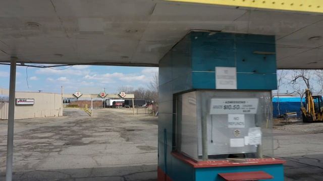 Ford - Wyoming Drive - In Theatre смотреть онлайн