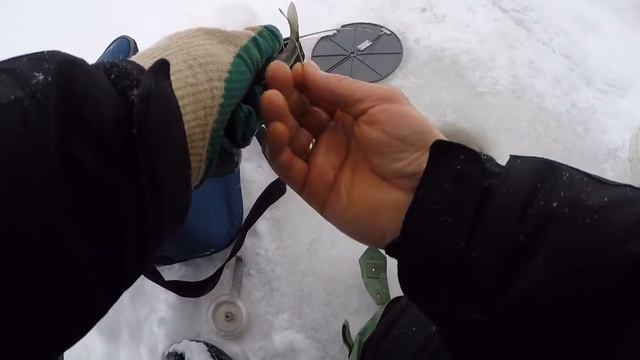 Первый выезд на зимнюю рыбалку 2022г. Рыбалка на Межуре! смотреть онлайн