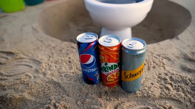 Experiment: Balloons of Big Coca Cola and Mentos, Mtn Dew, Fanta, 7up in Double Toilet Underground смотреть онлайн