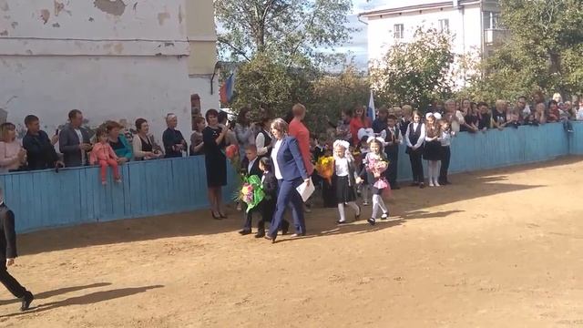 Первый раз в первый класс. Чита 31 начальная школа. смотреть онлайн