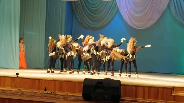 СОГДИАНА шоу МАДАГАСКАР. Младшая группа 2 место смотреть онлайн