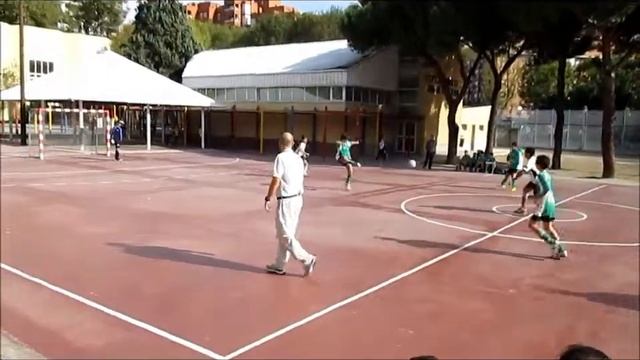 Partido de futbol sala infantil entre Oroquieta Espinillo y Virgen de Atocha смотреть онлайн