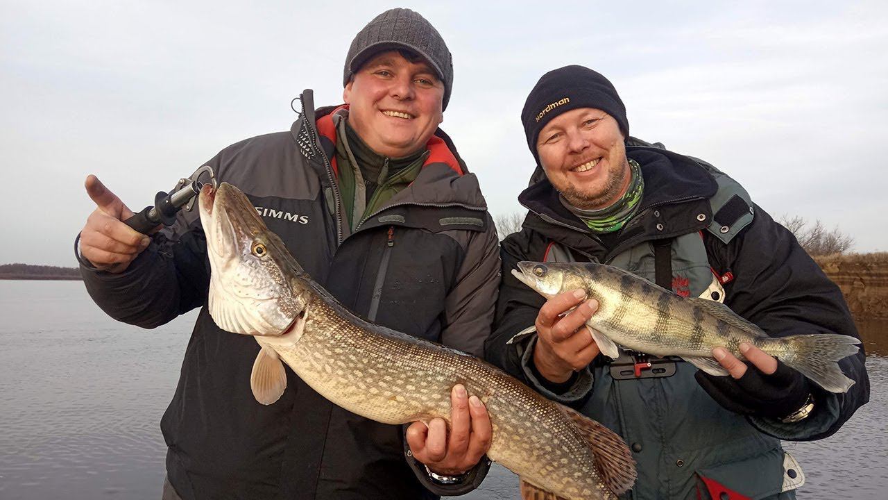 ПОКЛЁВКА с первого заброса. Сработала ли примета?... РЫБАЛКА на спиннинг смотреть онлайн