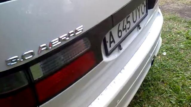 сабвуфер в машине Toyota Estima JBL 38