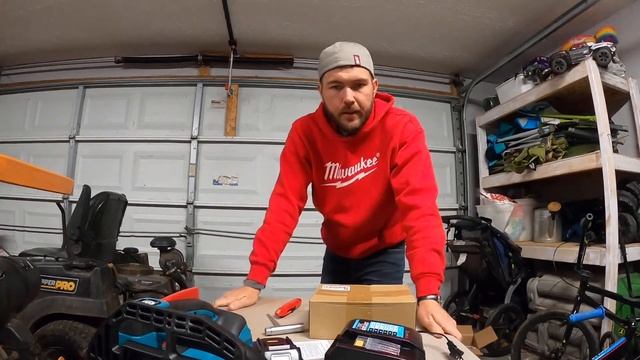 MAKITA 10" chainsaw $106 смотреть онлайн