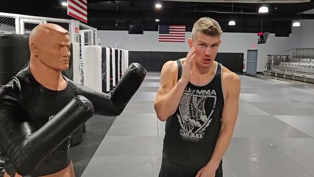 The BRILLIANT STRIKING Of Islam Makhachev! UFC 294 KO Breakdown