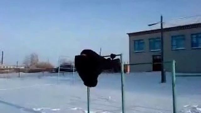 ТУРНИК. Видео по подъёму двумя и его разновидностях.mp4 смотреть онлайн