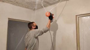 Как самому быстро и недорого покрасить стены водоэмульсионной краской? Как работать с краскопультом