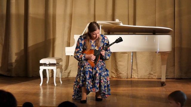 Презентация репетитора по балалайке и укулеле Екатерины Алексеевны смотреть онлайн