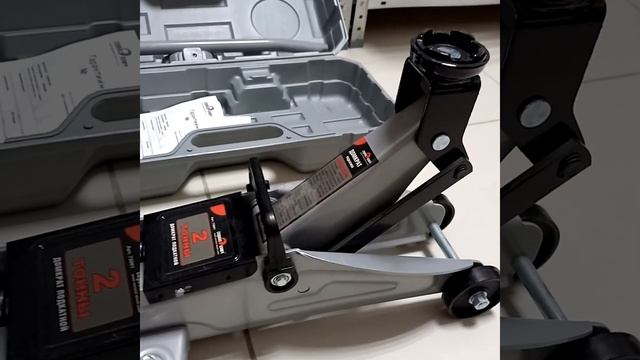 Домкрат подкатной 2т Сервис Ключ смотреть онлайн