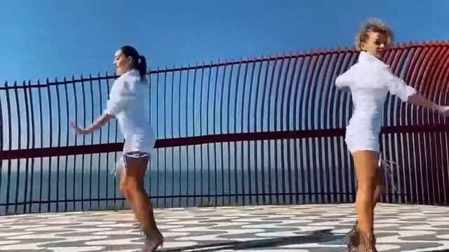 Cuiba Dance Center| Sinem Aslanoğlu & Deren Arman Dominican Bachata Shine смотреть онлайн