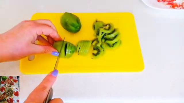 Изысканный салат с оригинальным вкусом. Салат с киви ?и крабовыми палочками под "снегом". смотреть онлайн