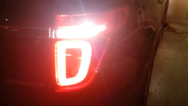 2014 Ford Explorer SUV - Testing Tail Lights After Changing Bulbs - Turn Signal & Reverse смотреть онлайн