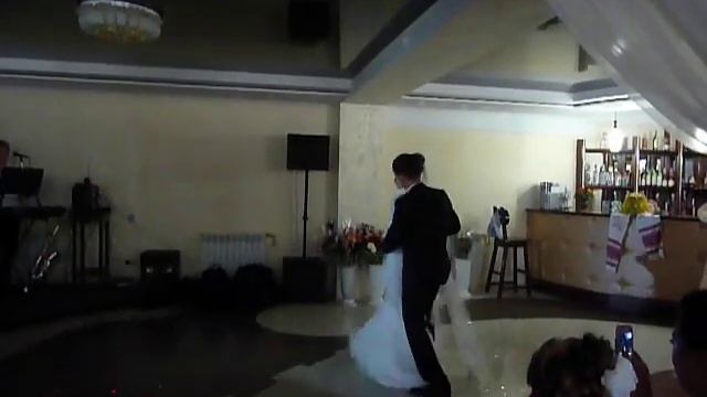 Свадебный танец (вальс "Мой ласковый и нежный зверь").mp4 смотреть онлайн