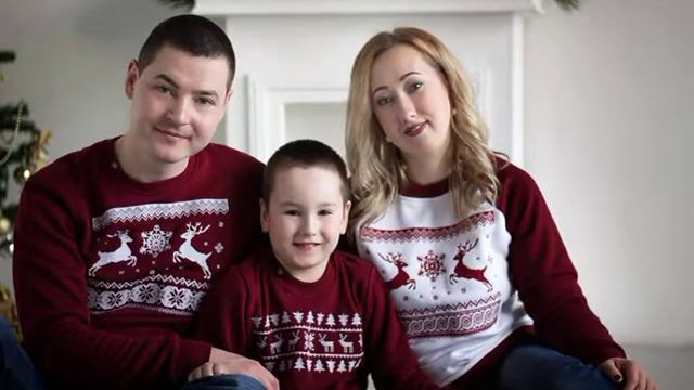 Фото: "Рождественский портрет" (семья Васильевых) смотреть онлайн