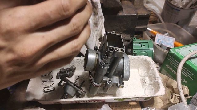 Чистка карбюратора и воздушного фильтра на Иж планета 5 с металлолома. СЕРИЯ №7 смотреть онлайн