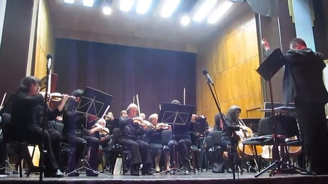 Премиерният за България валс на сър Антъни Хопкинс смотреть онлайн
