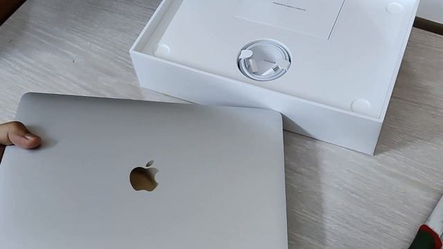MacBook Air M1 2020 Unboxing смотреть онлайн