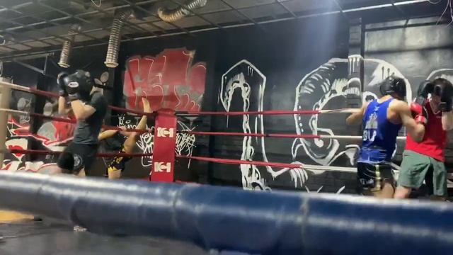 Бескомпромиссная схватка на тренировке!