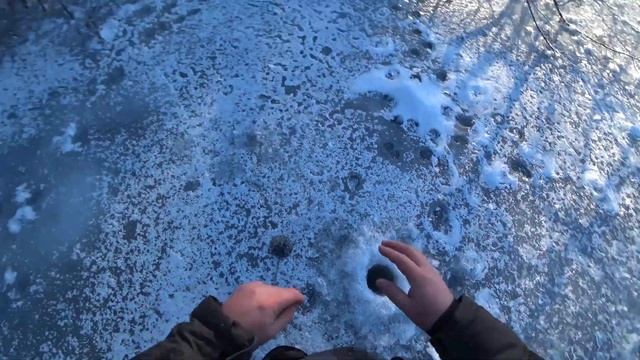 Безмотылка! Учусь ловить на гвоздешарик смотреть онлайн