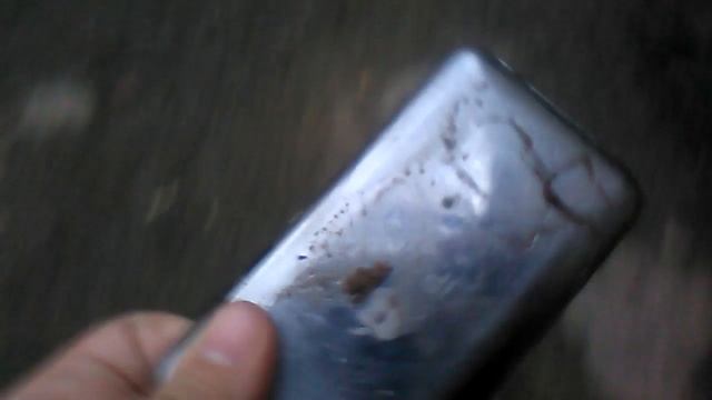 Издеваюсь над айподам бедный айпод RIP 2017 смотреть онлайн