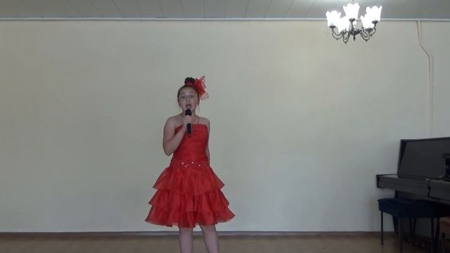 Гулькевичи. Ефремова Виктория "Песенка Пепиты из оперетты 'Вольный ветер'". смотреть онлайн