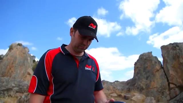 Minelab Eureka Gold Montaje Del Detector De Metales смотреть онлайн